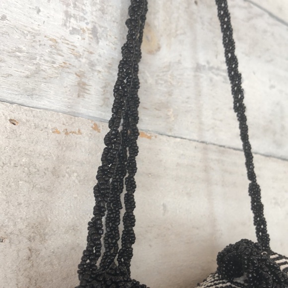 Adorable fully beaded Crossbody miniature bag - Picture 9 of 15